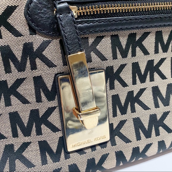 Michael Kors Monogram Medium Satchel Beige & Black - Picture 8 of 15
